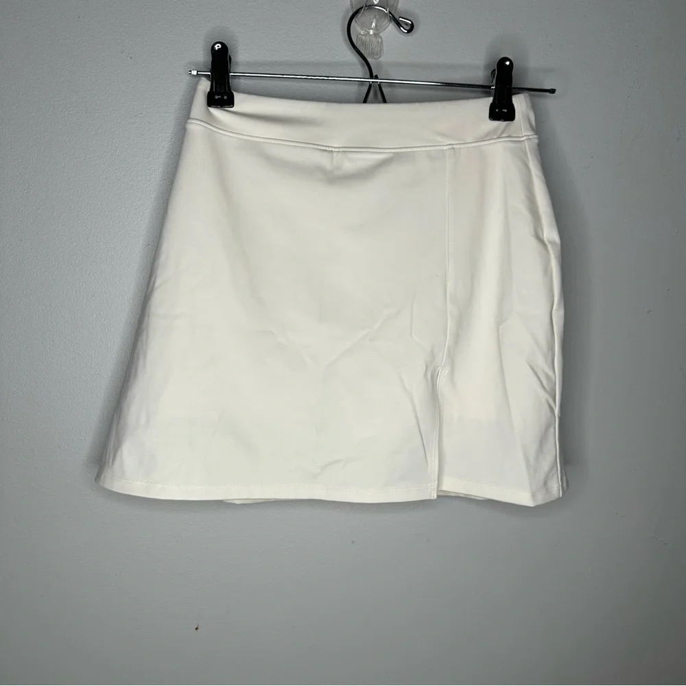 Reformation Ecomove Nina Skort - Picture 5 of 10